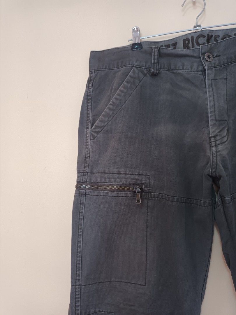 Denim Cargo Pants (Category: Jeans) located in Naga. Submitted by pawikann (Listing ID 1466912964, Image 3). Description: .