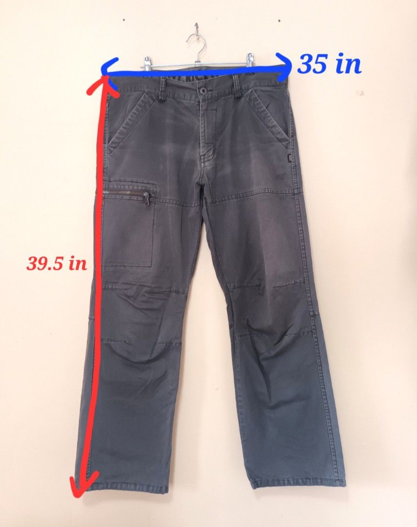 Denim Cargo Pants (Category: Jeans) located in Naga. Submitted by pawikann (Listing ID 1466912964, Image 2). Description: .