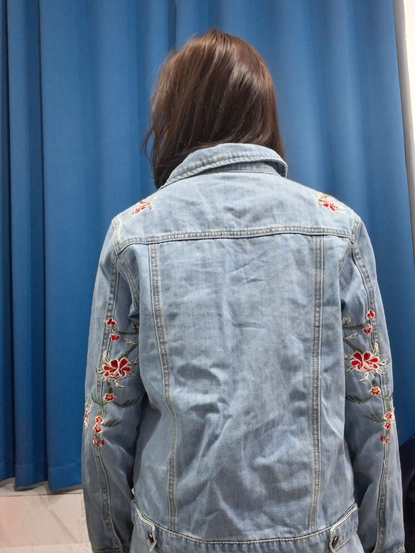 Denim jacket with flower embroidery (Category: Coats, Jackets and Outerwear) located in Quezon City. Submitted by clairy_fairy (Listing ID 1466800096, Image 3). Description: .