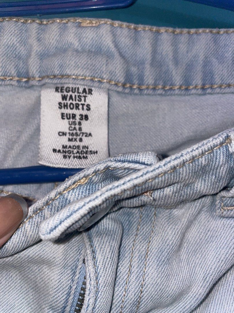 H&M Denim shorts (Category: Shorts) located in Manila. Submitted by xyluv (Listing ID 1466784687, Image 2). Description: H&M denim shorts Non stretch.