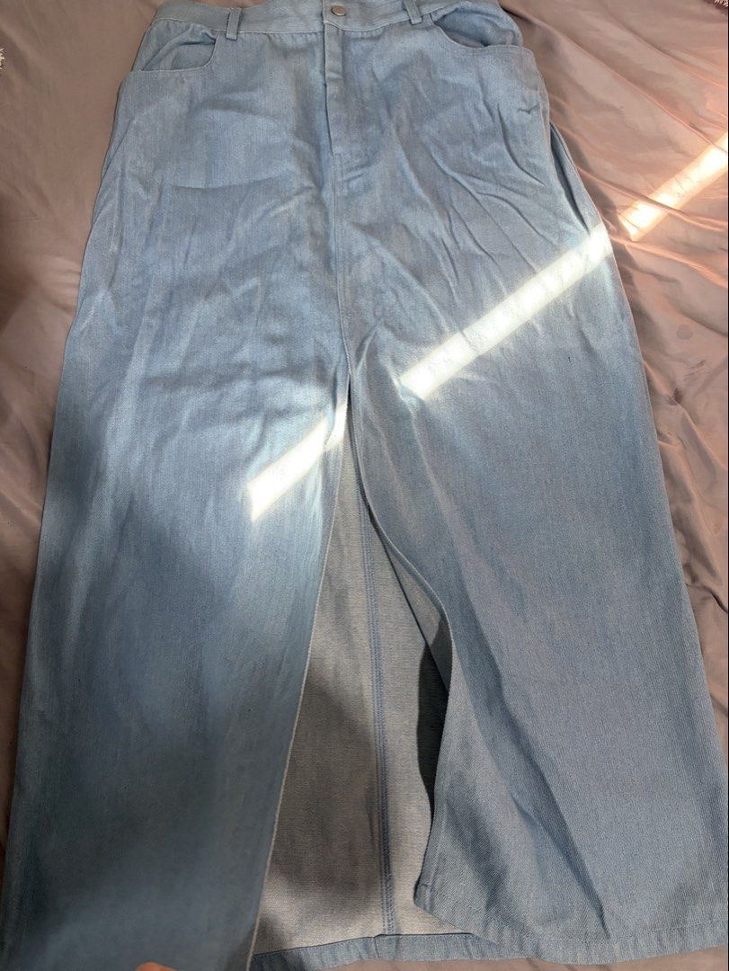 denim skirt bought in UK (Category: Skirts) located in Manila. Submitted by slayandchic (Listing ID 1466921073, Image 3). Description: new and unused branded large on tag.