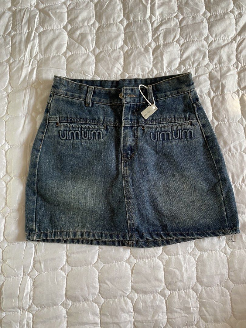 Denim Skirt with inner shorts (Category: Skirts) located in Quezon City. Submitted by brattybabe (Listing ID 1466885351, Image 1). Description: Color may vary due to lighting Dimes: W: 26 L: 14 💳 Mode of payment: GCash, Paymaya, Metrobank, BPI, MariBank 🚚 Courier: Lalamove, Grab Padala, J&T, or Toktok only. 🫶🏻 The buyer is responsible for the shipping cost. 💲 Payment first before shipping the item. ⛔️ Note: I do not accept returns/refunds..