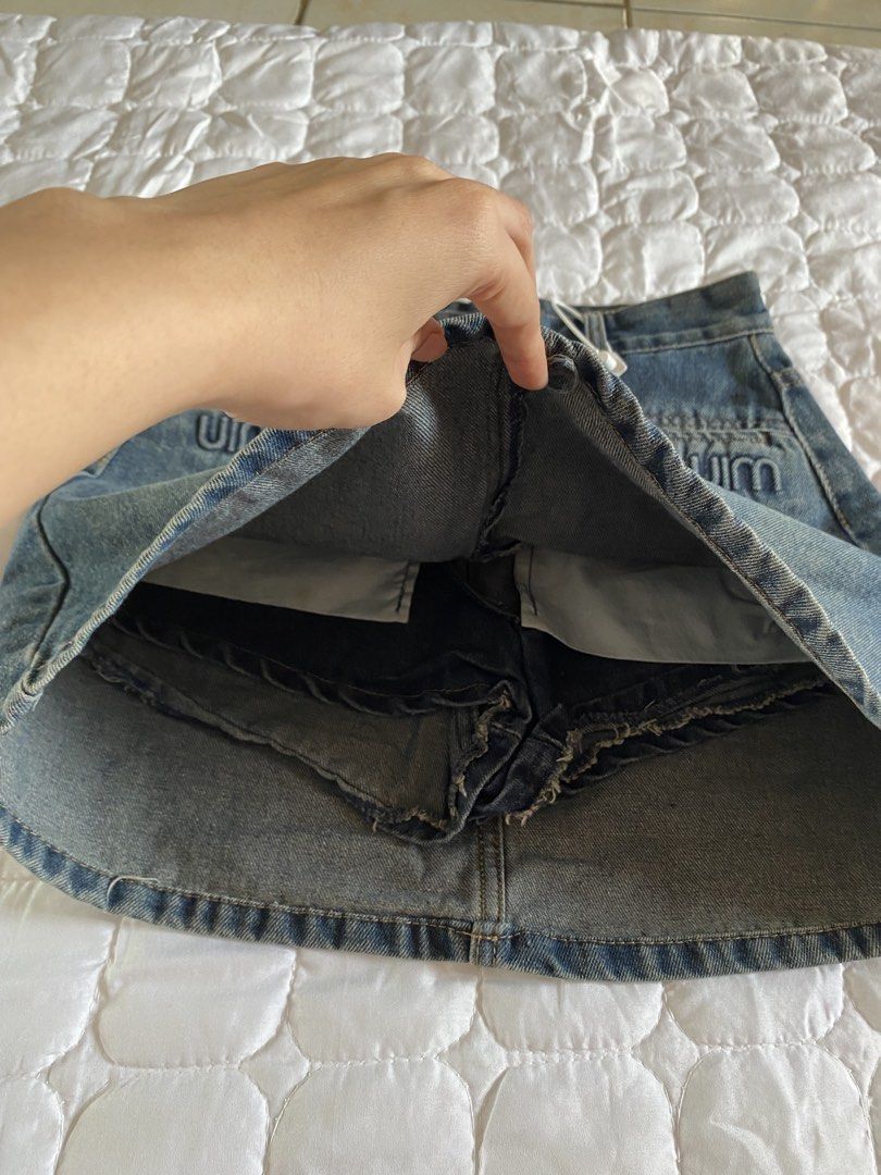 Denim Skirt with inner shorts (Category: Skirts) located in Quezon City. Submitted by brattybabe (Listing ID 1466885351, Image 3). Description: Color may vary due to lighting Dimes: W: 26 L: 14 💳 Mode of payment: GCash, Paymaya, Metrobank, BPI, MariBank 🚚 Courier: Lalamove, Grab Padala, J&T, or Toktok only. 🫶🏻 The buyer is responsible for the shipping cost. 💲 Payment first before shipping the item. ⛔️ Note: I do not accept returns/refunds..
