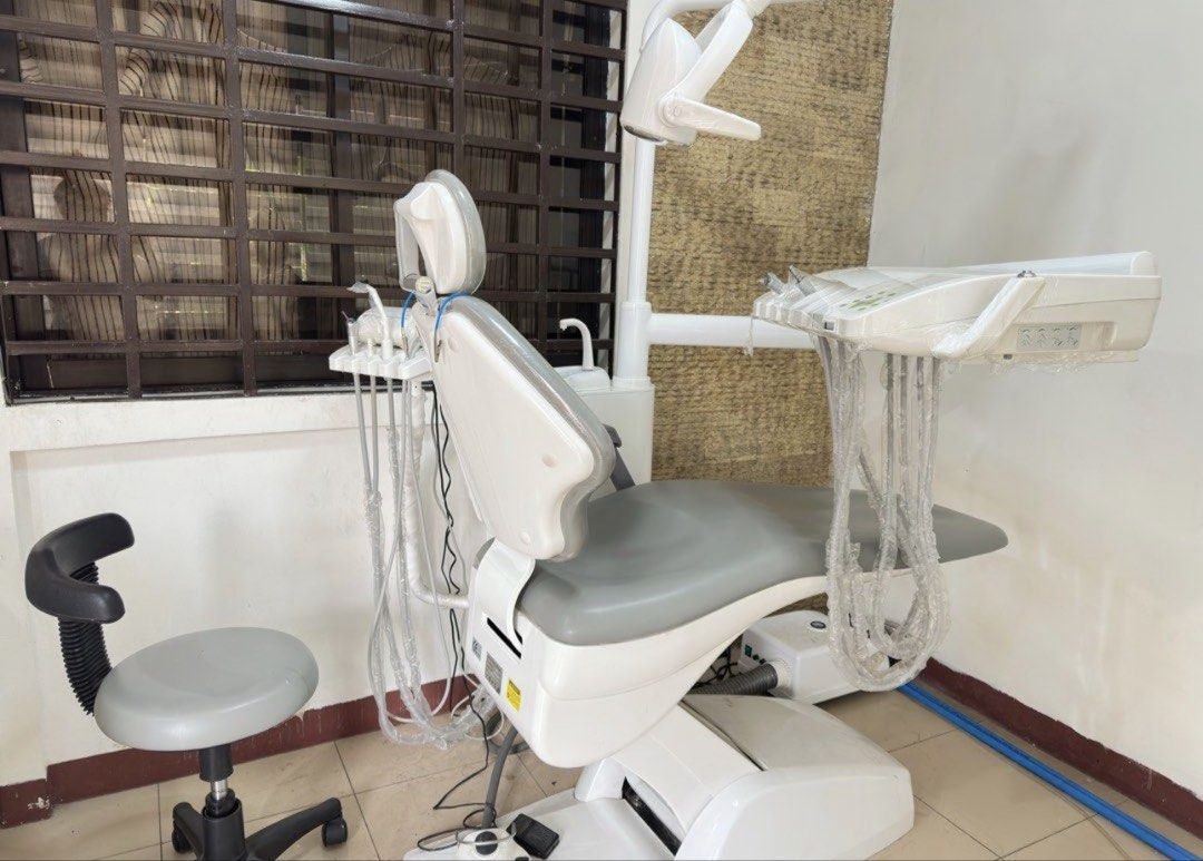Dental Chair Unit with Stool (Category: Medical Supplies & Tools) located in Valenzuela. Submitted by tamanamelanie (Listing ID 1466881925, Image 1). Description: Inclusions: - 1 high speed handpiece ( push type and with LED) - 2 low speed handpiece ( straight and contra angle with airmotor) - woodpecker ultrasonic scaler - silent type 1HP compressor -lightly used Price : negotiable Bought last August 2023 @smartdent RFS: need funds.