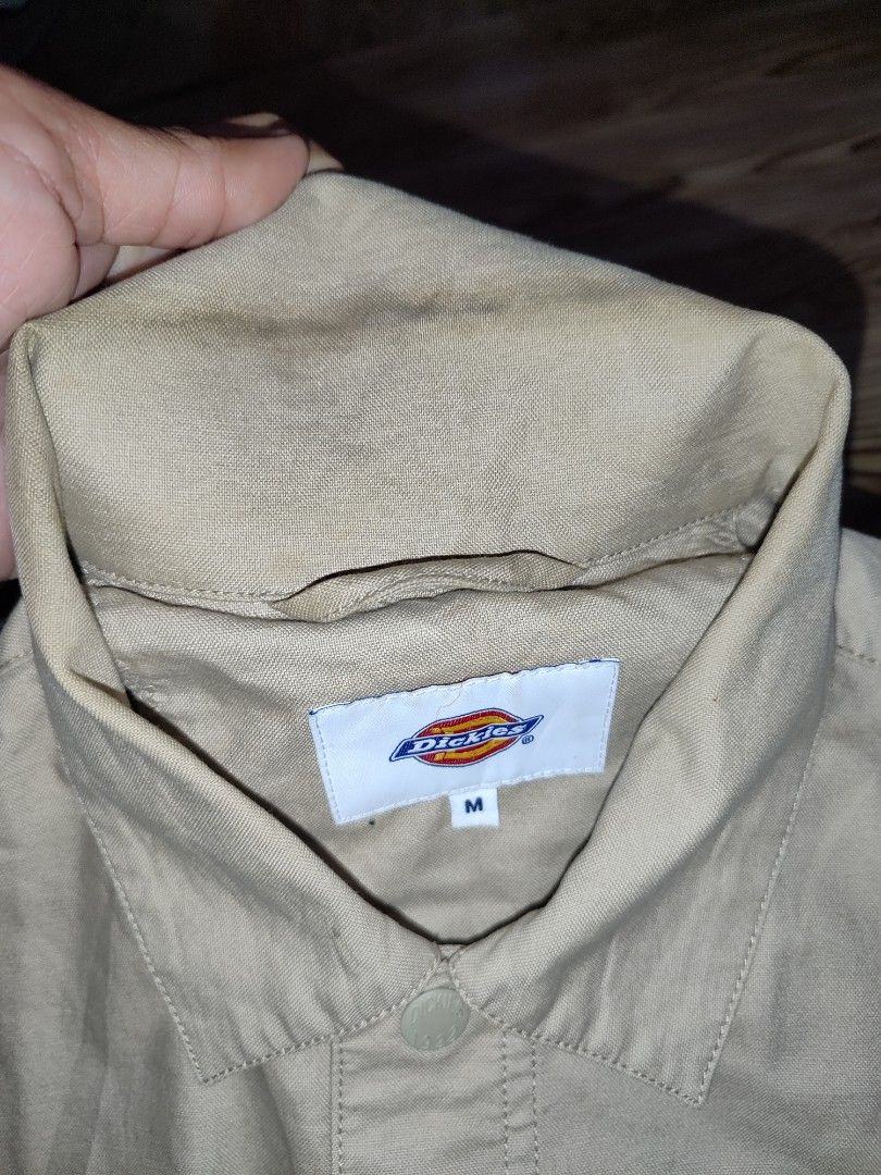 Dickies beige coach jacket size M (Category: Coats, Jackets and Outerwear) located in Davao. Submitted by valeriajan24414 (Listing ID 1466845216, Image 3). Description: Dickies coach jacket beige Medium on tag 23in width 29in length excellent need wash lng yung sa neckline .