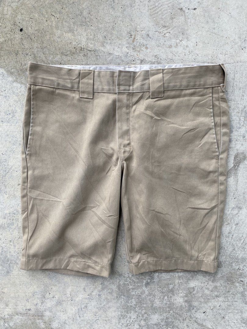 Dickies Cut Off Short (Category: Shorts) located in Davao. Submitted by vanthriftfinds5 (Listing ID 1466785002, Image 2). Description: •Size: 34-36 on waist •Length: 19.5 •Hem: 9 No issue Excellent condition Color rate: 9.9/10 DM TO PURCHASE.📩 🏙️ Location: Davao City 8000 📌Shipping Nationwide. Payment First Basis. No COD. Can provide ids and vouch for your safety. Mode of payment: Gcash Delivery Courier: JNT EXPRESS,LBC 📌Likes, reacts, commen