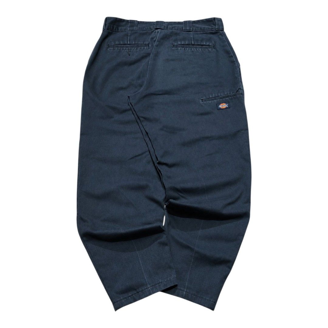 Dickies double knee double patch (Category: Jeans) located in Naga. Submitted by justthrift09 (Listing ID 1466931674, Image 3). Description: Size 32 length 38 thigh 14 leghole 8 no issue.