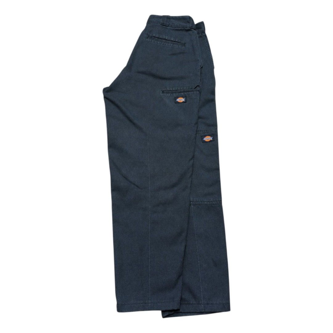 Dickies double knee double patch (Category: Jeans) located in Naga. Submitted by justthrift09 (Listing ID 1466931674, Image 1). Description: Size 32 length 38 thigh 14 leghole 8 no issue.