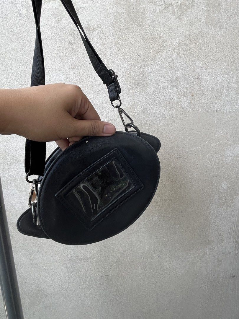 DICKIES MINI SLING BAG (Category: Sling Bags) located in Caloocan City. Submitted by lovemiyaki (Listing ID 1466790145, Image 2). Description: .