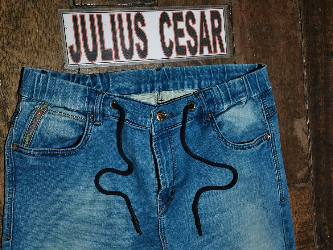 Diesel Blue Jogger Denim Jeans with Drawstring (Category: Joggers) located in Baguio. Submitted by thriftjc (Listing ID 1466967375, Image 1). Description: for sale DIESEL JOGGER JEANS size 32 actual waistline stretchable up to 34 waistline 39 length excellent cut wastag all details posted 1k + sf.