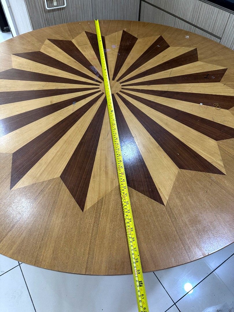 dining table (Category: Tables & Sets) located in Kuala Lumpur. Submitted by rayne_kang (Listing ID 1466795872, Image 2). Description: 新山二手 5尺 实木 餐桌 出售一张 5尺实木餐桌， 结实耐用，稳固不摇晃， 商品详情： * 尺寸：5尺 * 材质：实木 * 状况：二手，正常使用痕迹 * 坚固耐用，使用功能完全正常 欢迎现场看货，自己载回去。 有兴趣欢迎私讯询问，🐴600 价格可谈。 #新山 #jb.
