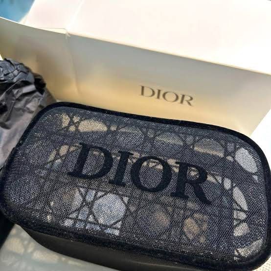 Dior Black Mesh Makeup Pouch (Category: Purses & Pouches) located in Taytay. Submitted by angeltyyyy (Listing ID 1466941556, Image 2). Description: selling this authentic Dior black mesh pouch, perfect lagayan ng anik anik! 😂💓 loc: taytay, rizal (can also ship from QC and Pasay, depending on sched 💗).