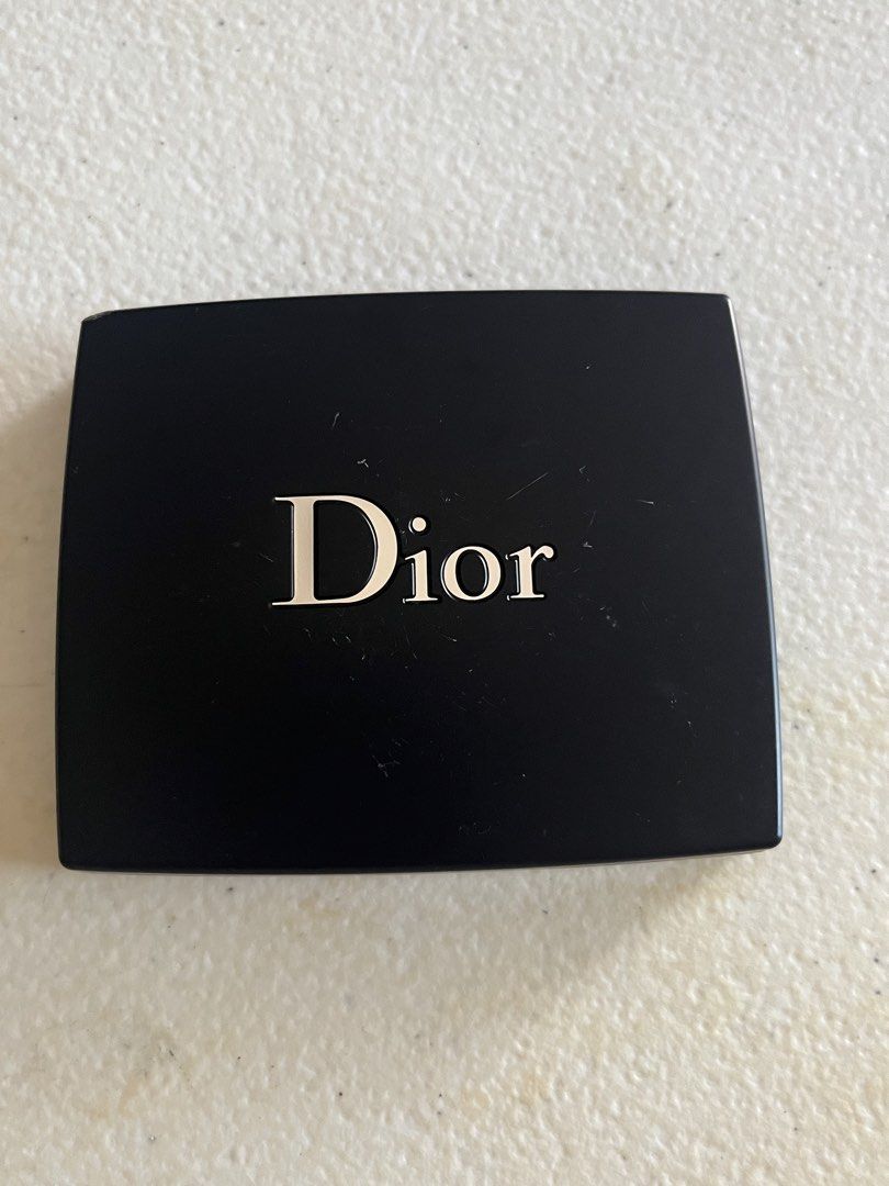DIOR EYESHADOW PALETTE 729 UNBOXED (Category: Makeup) located in Manila. Submitted by luxeclassyshop (Listing ID 1466776841, Image 2). Description: DIOR EYESHADOW PALETTE 729 UNBOXED Shade 729 ROSA MUTABILIS 7g Original.