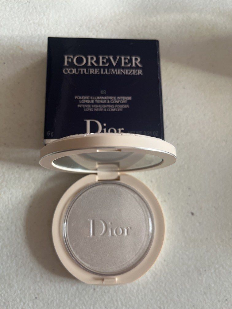 DIOR FOREVER HIGHLIGHTING POWDER1n (Category: Makeup) located in Manila. Submitted by luxeclassyshop (Listing ID 1466865950, Image 2). Description: DIOR FOREVER HIGHLIGHTING POWDER 1n Original 6g .