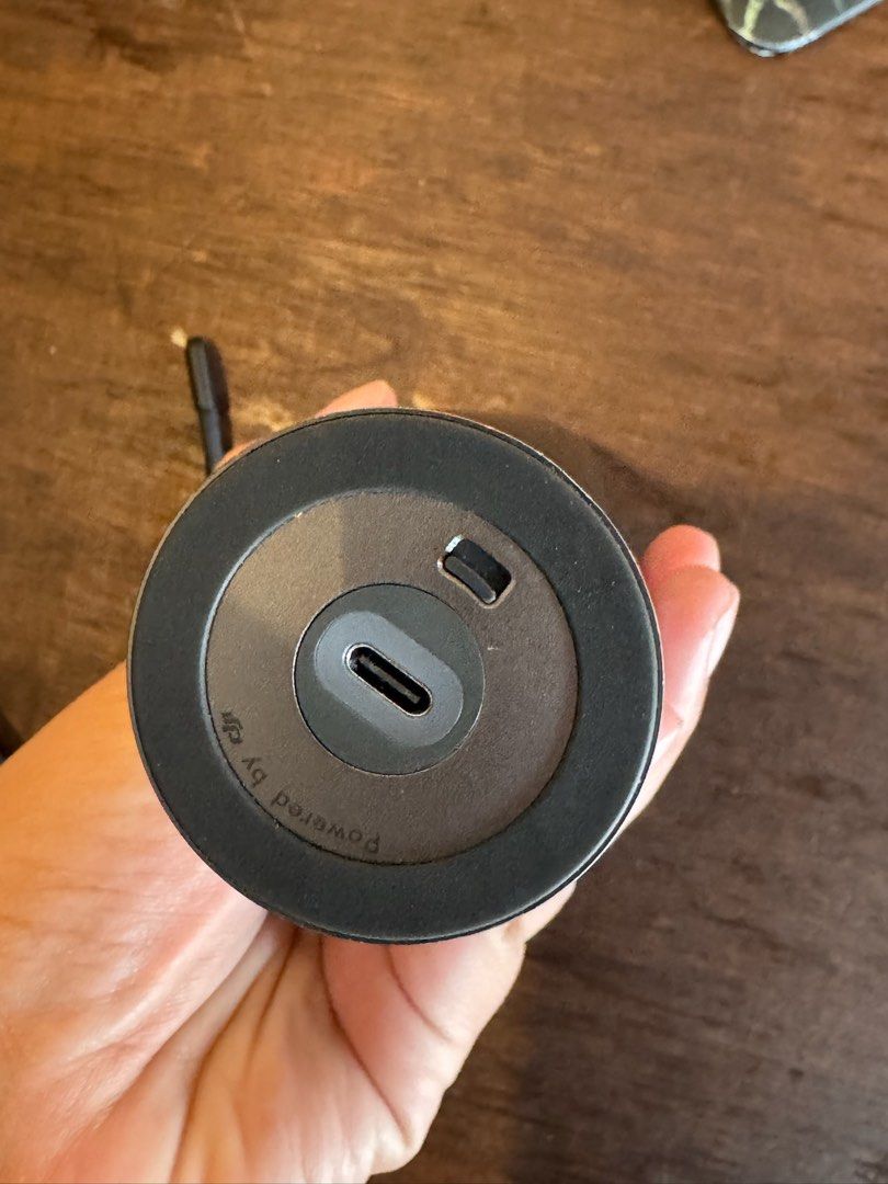 DJI Osmo Pocket 1 Gimbal Camera with Charging Case Case (Category: Cameras) located in Makati City. Submitted by yohanzen (Listing ID 1466878564, Image 3). Description: - DJI Osmo Pocket 1 gimbal camera in working condition - Powers on and screen interface displays clearly - USB-C port functional for charging and data transfer - Includes original carry case, protective cover, and wrist strap - Minor cosmetic wear around the gimbal housing from re