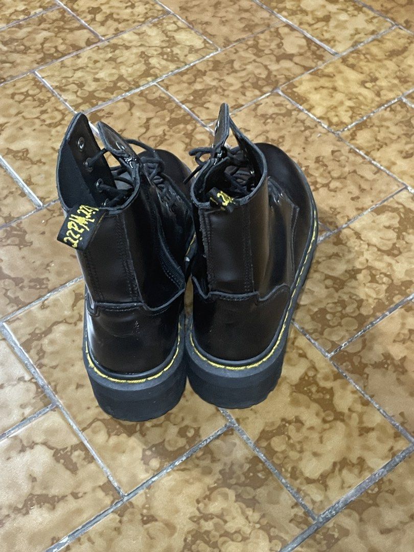 Doc Martens | High-quality dupe (Category: Boots) located in Manila. Submitted by carraesell (Listing ID 1466865378, Image 2). Description: IMO this is more comfortable than the og Docs, easier to break in. It’s not my style anymore so I am letting it go. .