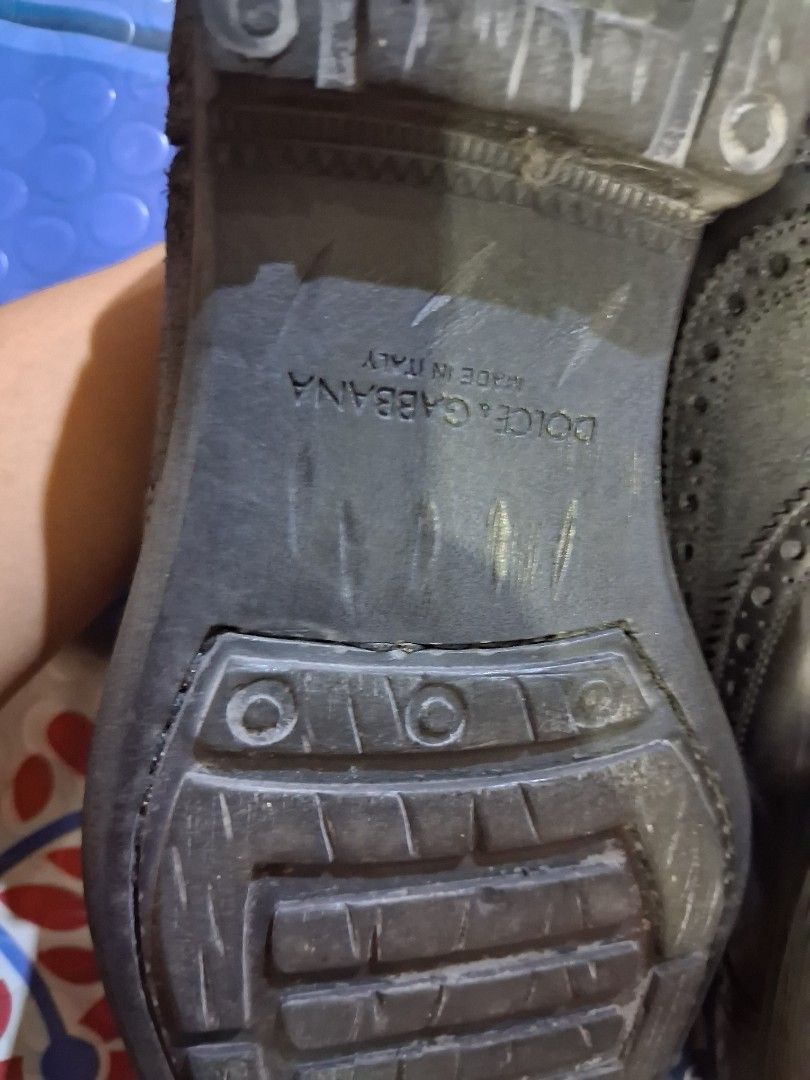 DOLCE @Gabbana (Category: Sneakers & Footwear) located in Koronadal. Submitted by glai1992 (Listing ID 1466918674, Image 3). Description: dolce@ Gabbana coded size 42 to 43.