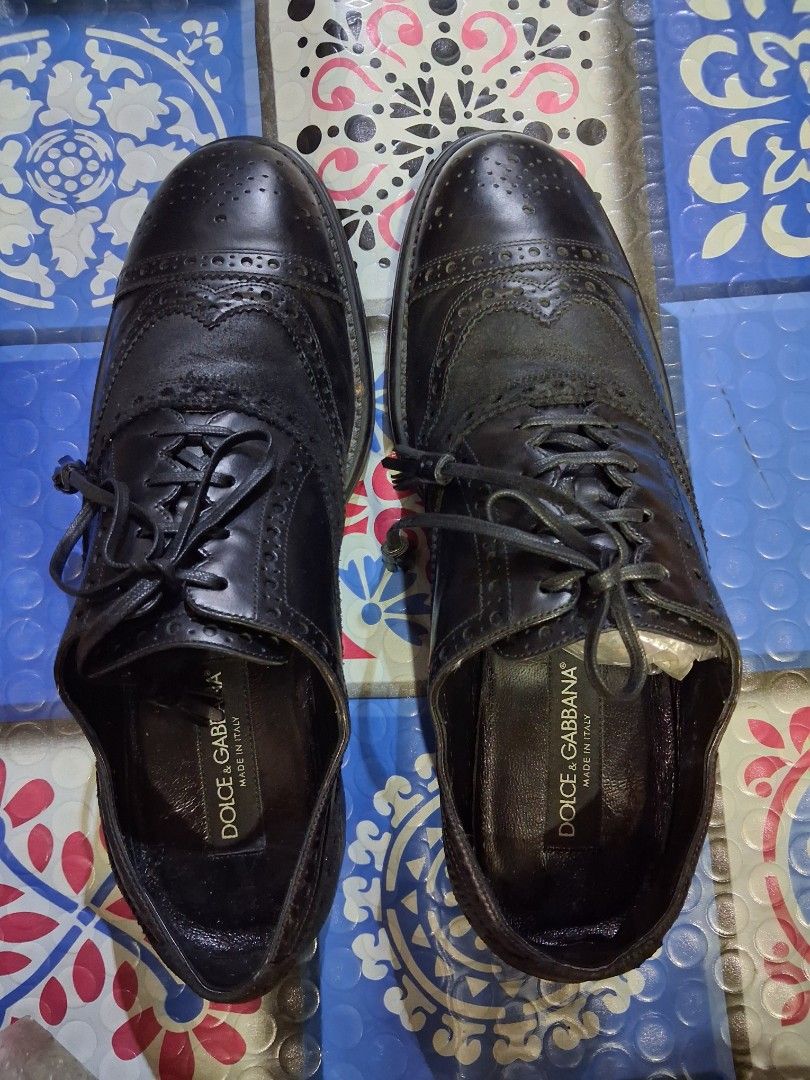 DOLCE @Gabbana (Category: Sneakers & Footwear) located in Koronadal. Submitted by glai1992 (Listing ID 1466918674, Image 2). Description: dolce@ Gabbana coded size 42 to 43.