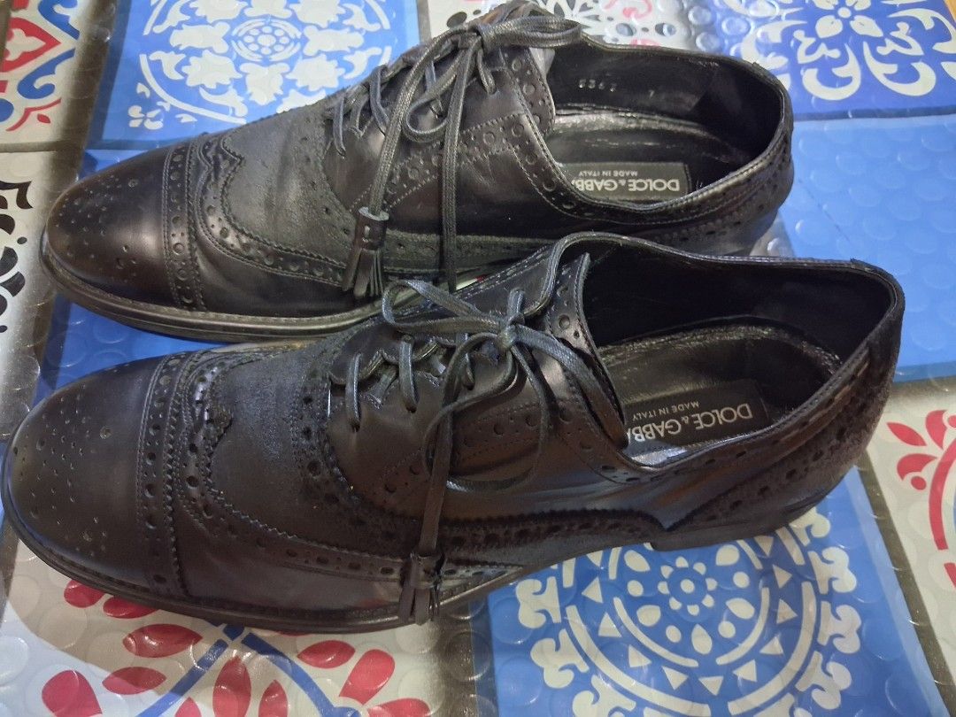 DOLCE @Gabbana (Category: Sneakers & Footwear) located in Koronadal. Submitted by glai1992 (Listing ID 1466918674, Image 1). Description: dolce@ Gabbana coded size 42 to 43.