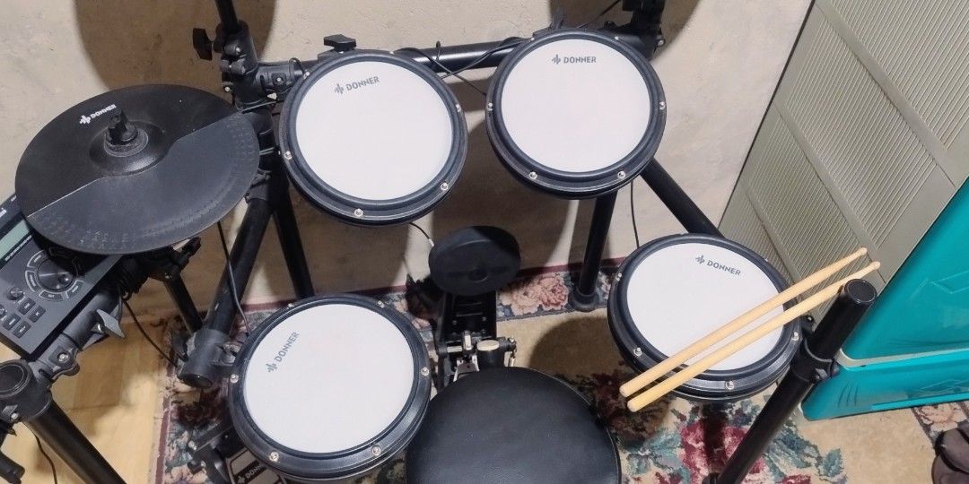 Donner DED-200 Electronic Drums (Category: Musical Instruments) located in Tarlac. Submitted by kendaf08 (Listing ID 1466895491, Image 1). Description: selling my donner ded-200 slightly nego used but not abused 100% working complete accessories preferably meet-up para ma-test yung drums meet up at: paniqui or sm tarlac pm for more details..