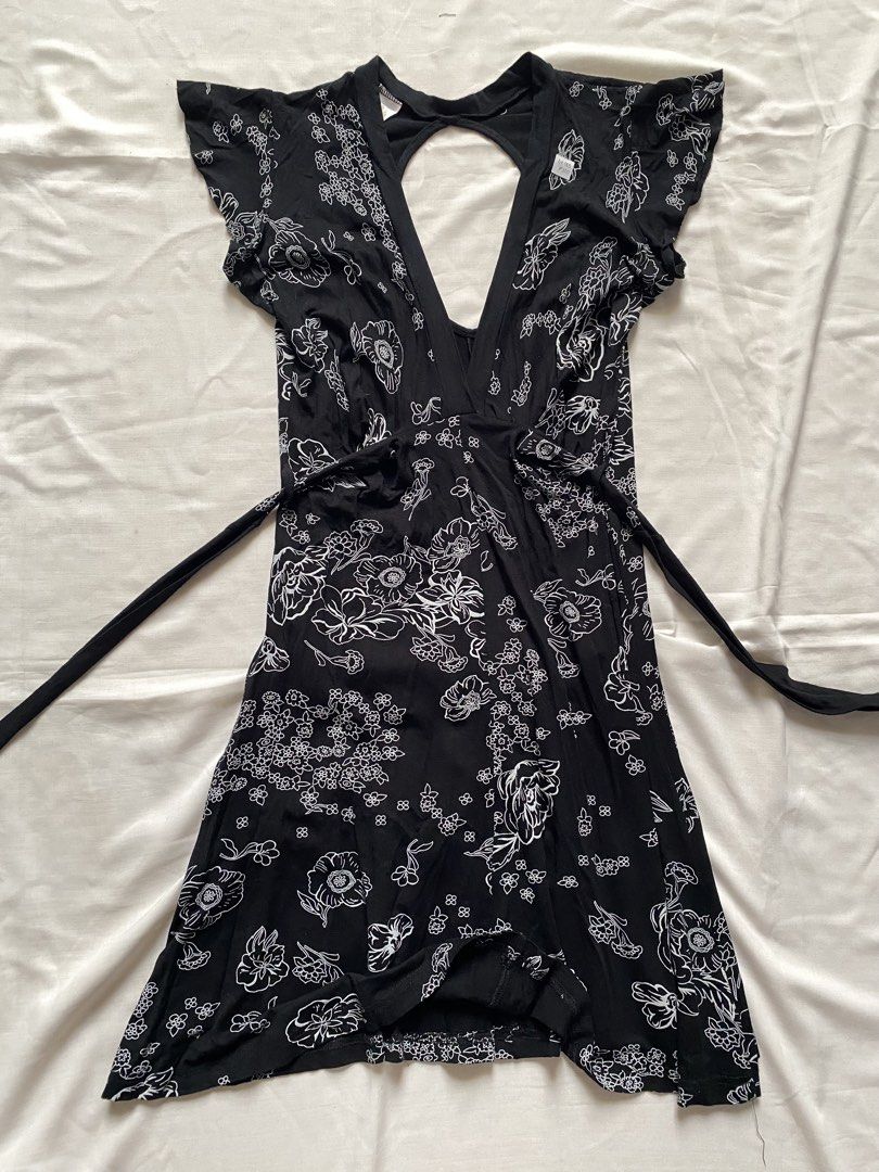 dress 3 (Category: Dresses) located in Davao. Submitted by gathrd.kloset (Listing ID 1466783149, Image 1). Description: .