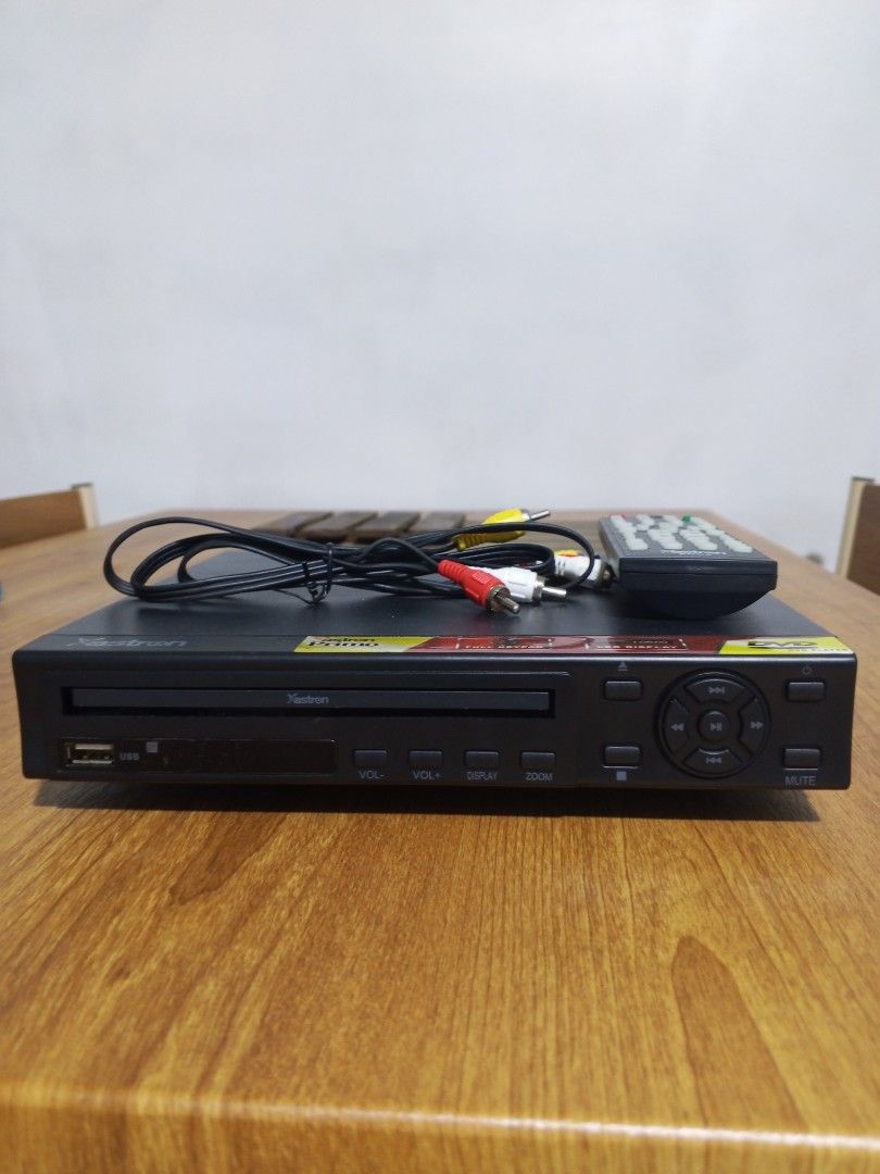 Dvd player (Category: Blu-Ray & Media Players) located in Quezon City. Submitted by virtue9966 (Listing ID 1466883507, Image 2). Description: Astron dvd player for sale Class B unit bought Sept 10 2026 from shppee watched 2 movies only great working but has little higher sounds of machine running compare other brands. original price : 1,219 pesos now on sale : 400 pesos only (fixed price) meet up only araneta cubao for inquire text me 0998.242.60