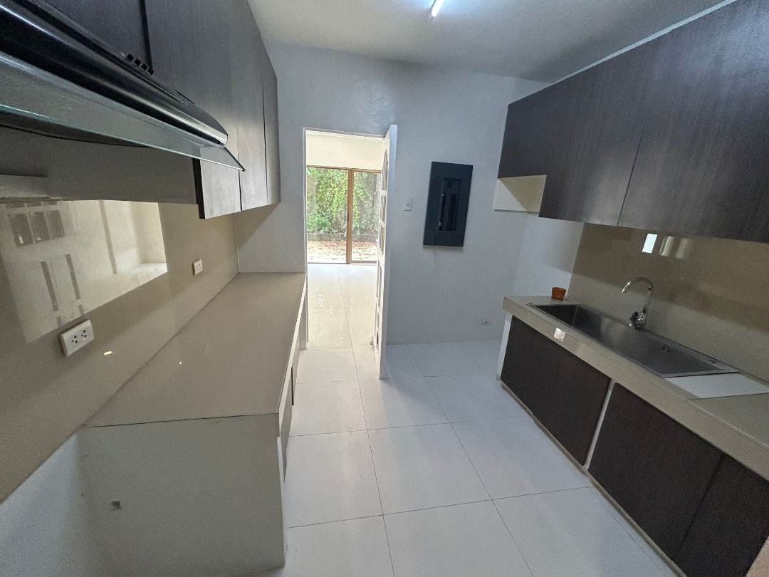 Ecology Village for Rent (Category: Townhouse) located in Manila. Submitted by jeromeasuncion (Listing ID 1454501993, Image 2). Description: Ecology Village, Makati Next to Dasmariñas Village 2 Bedroom (Convertible to 3 Bedroom) Bare Type Can be furnished upon request P100,000/month 1 Car Garage Long Term Lease Only Serious Tenants Only 09777. 621287.