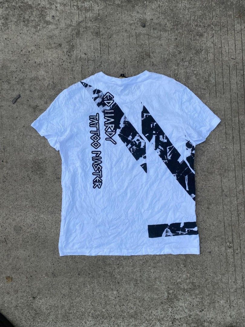 Ed Hardy y2k (Category: Activewear) located in Santa Cruz. Submitted by cosmicmountain.af09e7 (Listing ID 1466889729, Image 3). Description: .