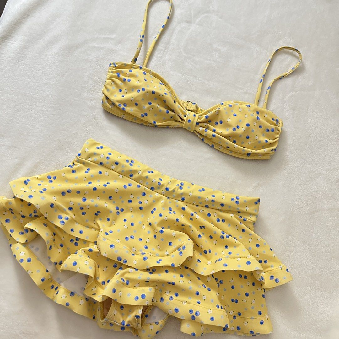 Eighth mermaid sasha set large (Category: Bikinis & Swimsuits) located in Manila. Submitted by secondsnuggle (Listing ID 1466812844, Image 1). Description: Brandnew Srp ₱3,400 Fits med-large .