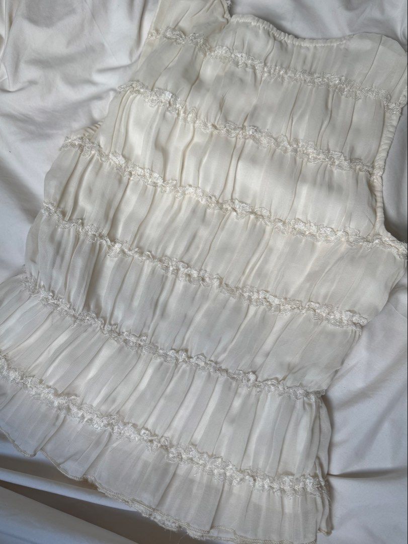 Elegant top (Category: Blouses) located in Davao. Submitted by charmisokay (Listing ID 1466810106, Image 2). Description: Bought on shein for 400 location: Metro Manila, Taft Avenue mop: G-cash or BDO mod: J&T or Lalamove.