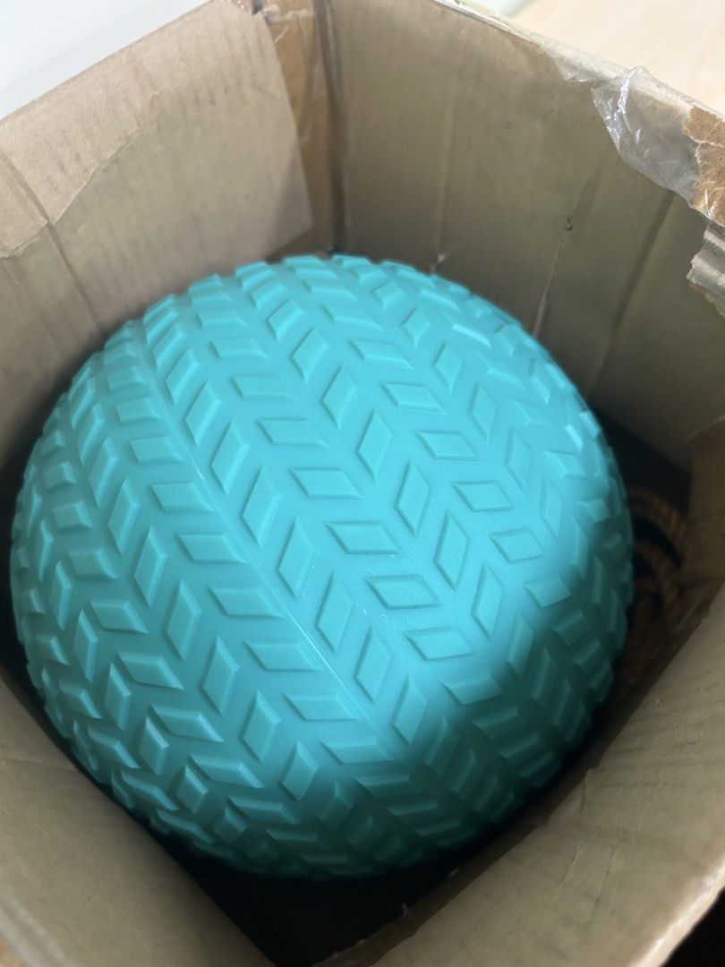 Ensayo 6lbs Slam Ball (Category: Racket and Ball Sports) located in Taguig. Submitted by heyshopperk (Listing ID 1466885827, Image 2). Description: - Brand: Ensayo - Weight: 6 lbs - Color: Teal green - Design: Textured surface with a diamond pattern for a secure grip - Condition: Brand new, unused, and clean inside its original box - Ideal for upgrading your home gym setup.