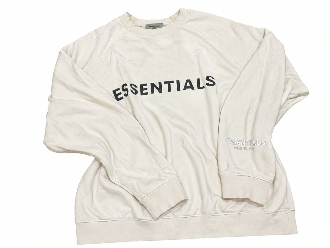 Essential jacket (Category: Coats, Jackets and Outerwear) located in Batangas. Submitted by mightypenguin-764c23 (Listing ID 1466829591, Image 1). Description: .