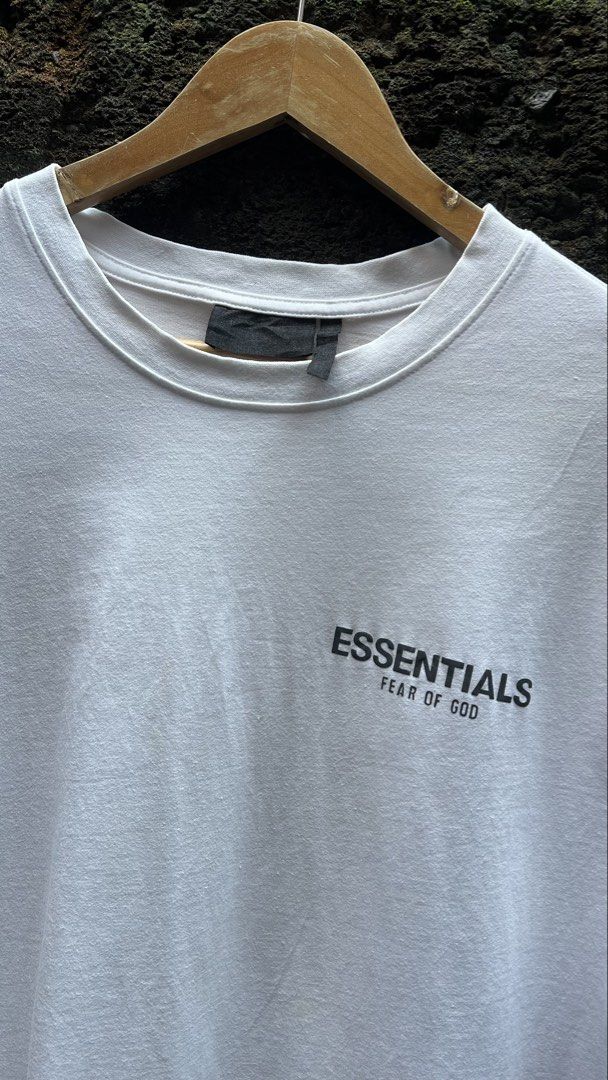 Essential shirt (Category: Activewear) located in Manila. Submitted by thrift_cass (Listing ID 1466858410, Image 3). Description: .