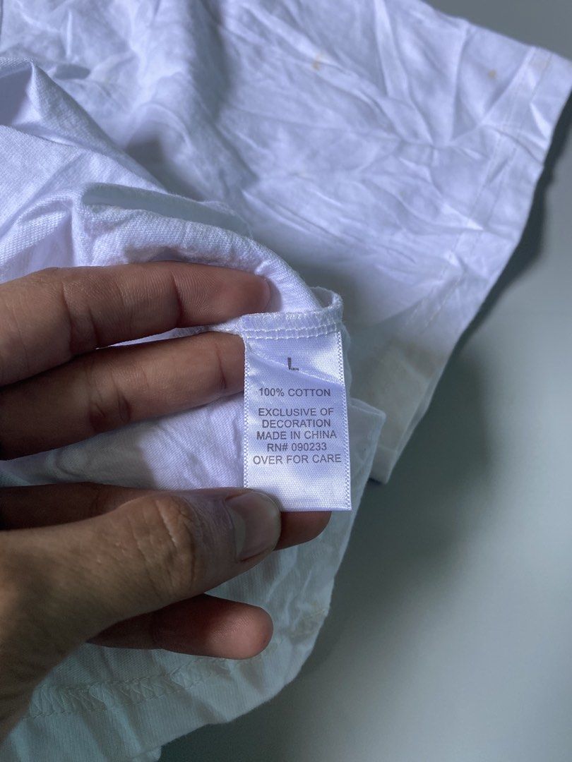 Essentials (Category: Tshirts & Polo Shirts ) located in Manila. Submitted by r4y.garm3nts (Listing ID 1466810905, Image 3). Description: Need wash since fresh from bale.