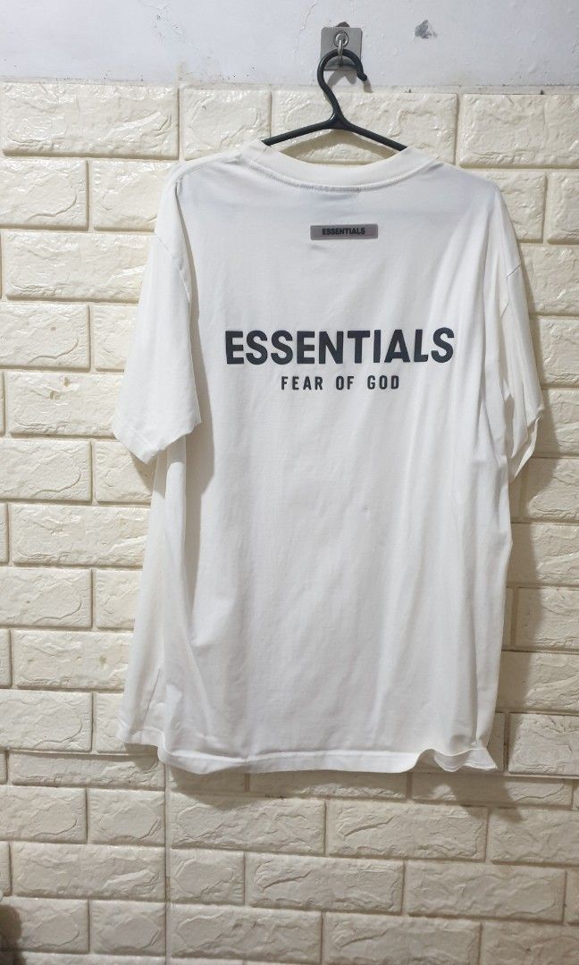 ESSENTIALS FOG TSHIRT LIGHT CREAM MEN SHIRTS SIZE SMALL (Category: Tshirts & Polo Shirts ) located in Malabon City. Submitted by toughMeg (Listing ID 1466798564, Image 2). Description: ESSENTIALS FOG TSHIRT LIGHT CREAM MEN SHIRTS SIZE SMALL.