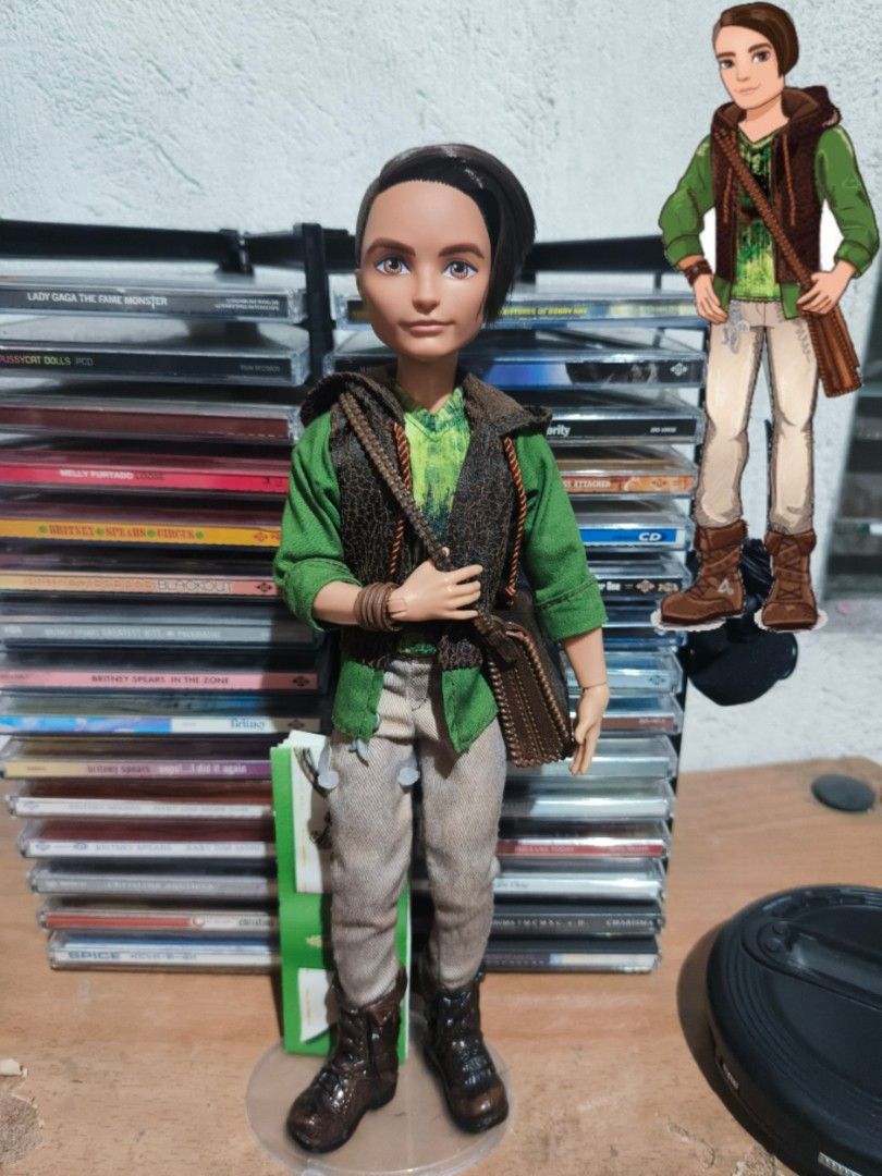 Ever after high - Hunter Huntsman (Category: Kids Toys) located in Bacolod City. Submitted by room_reset_finds (Listing ID 1466902900, Image 1). Description: Signature Hunter Huntman Doll | Complete without stand ‎• Condition: Preloved – may have minor signs of use, light scuffs, scratches, or small imperfections, but overall still in good condition. ‎• No major damage or missing parts unless stated in the description. •Price is still negotiable!