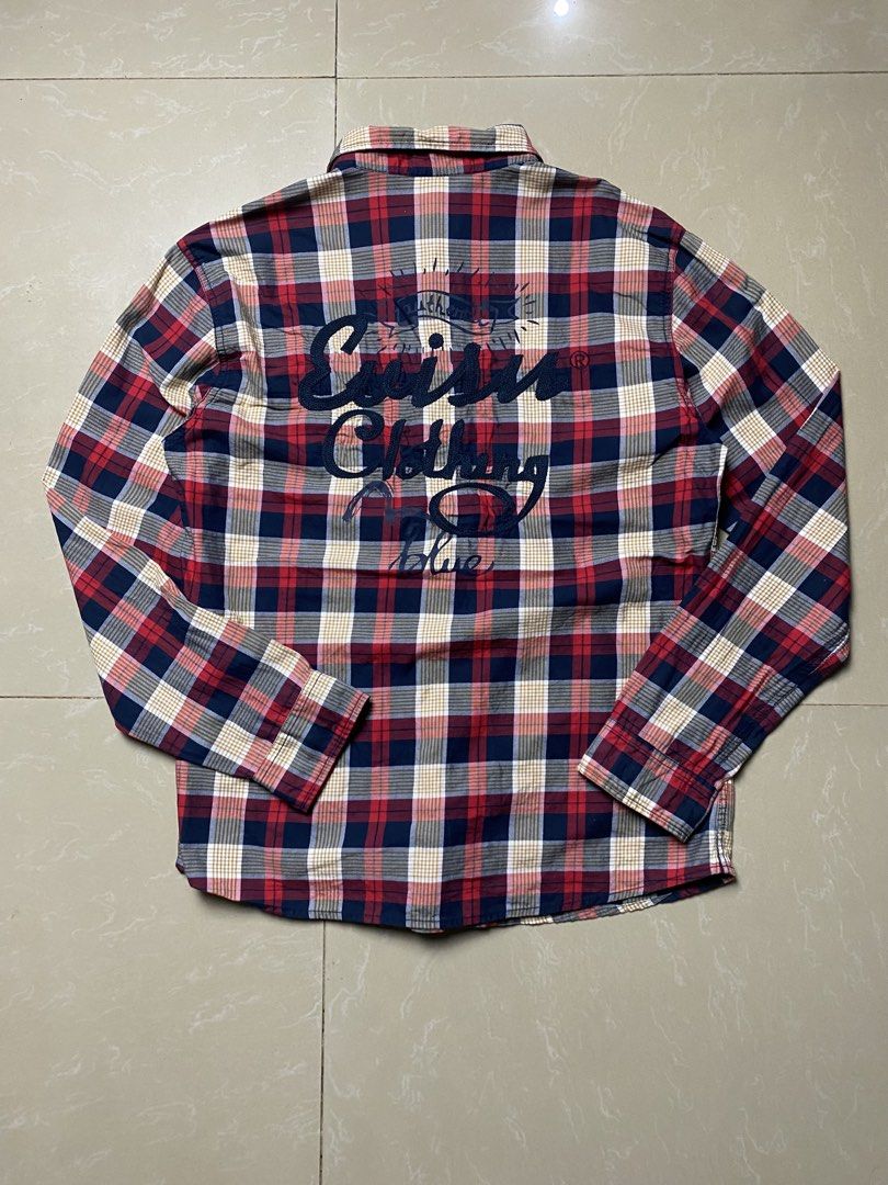 EVISU (Category: Coats, Jackets and Outerwear) located in Davao. Submitted by maikes_finds (Listing ID 1466903161, Image 3). Description: SIZE MEDIUM 20x28 NO ISSUE.