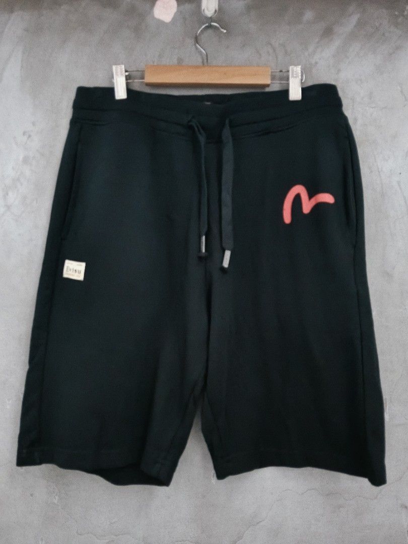 EVISU DAICOCK (Category: Shorts) located in Masbate. Submitted by arielagost83627 (Listing ID 1466801334, Image 2). Description: Color Rate: 10/10 Dimes: 22x32 Issue: None Excelent.