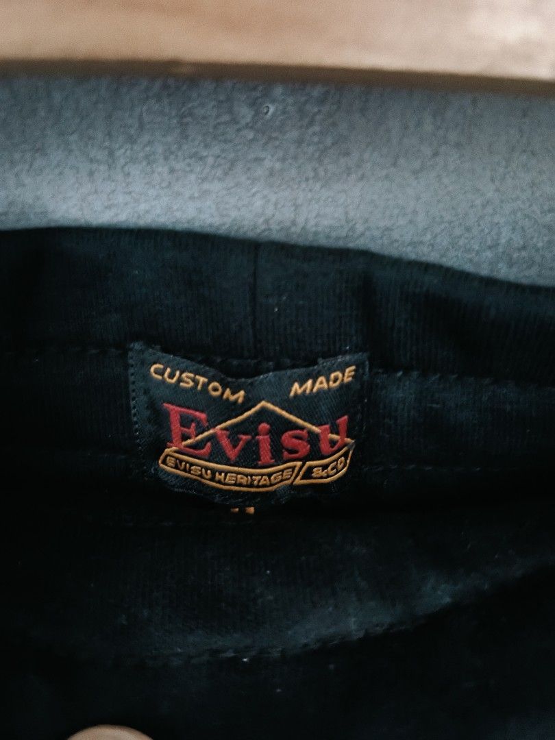 EVISU DAICOCK (Category: Shorts) located in Masbate. Submitted by arielagost83627 (Listing ID 1466802187, Image 3). Description: Color Rate: 10/10 Dimes: 21x30 Issue: None Excellent Condition.