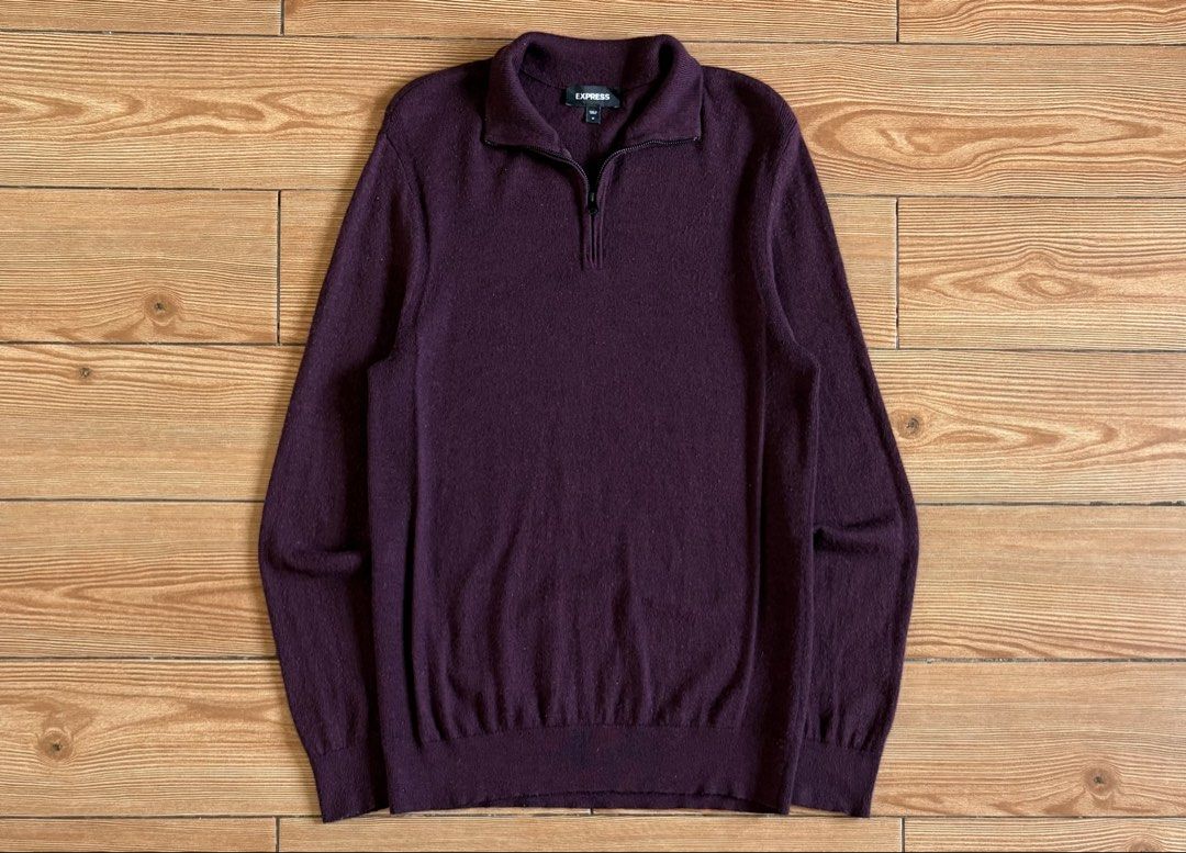 EXPRESS QZIP KNITTED LONGSLEEVE (Category: Coats, Jackets and Outerwear) located in Baras. Submitted by jnc__apparel (Listing ID 1466898001, Image 1). Description: 🏷️ EXPRESS QZIP KNITTED LONGSLEEVE 📌 Dimes: 28.5L x 20W 📌 Size: Large on tag for men 📌 Condition: Excellent 📌 Color rate: 9.5/10 📌 Issue: None ✅ Washed and ready to wear.