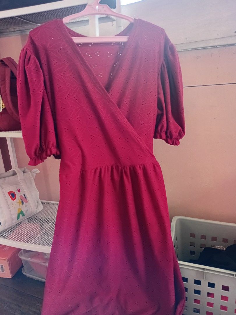 Eyelet dress (Category: Dresses) located in Bacoor. Submitted by yaniracha__ (Listing ID 1466777489, Image 1). Description: Bust 42 to 44 Armhole 16 Length 41 Waist 38 note: no double lining so need po mag inner pm po if inch 🌺 sf shouldered by buyer can meet up smbacoor/weekends only Mode of delivery lalamove or jnt.