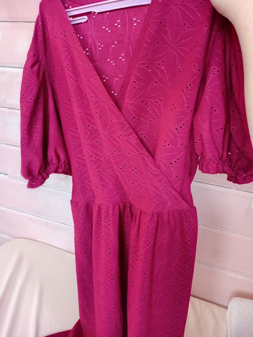 Eyelet dress (Category: Dresses) located in Bacoor. Submitted by yaniracha__ (Listing ID 1466777489, Image 2). Description: Bust 42 to 44 Armhole 16 Length 41 Waist 38 note: no double lining so need po mag inner pm po if inch 🌺 sf shouldered by buyer can meet up smbacoor/weekends only Mode of delivery lalamove or jnt.