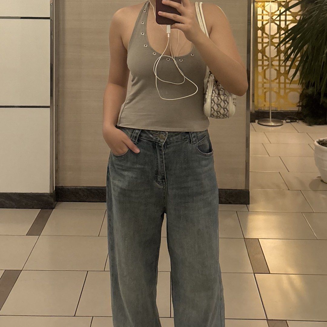 eyelet halter top (Category: Sleeveless) located in Cainta. Submitted by e11ise (Listing ID 1466959626, Image 2). Description: wore once rfs: declutter.