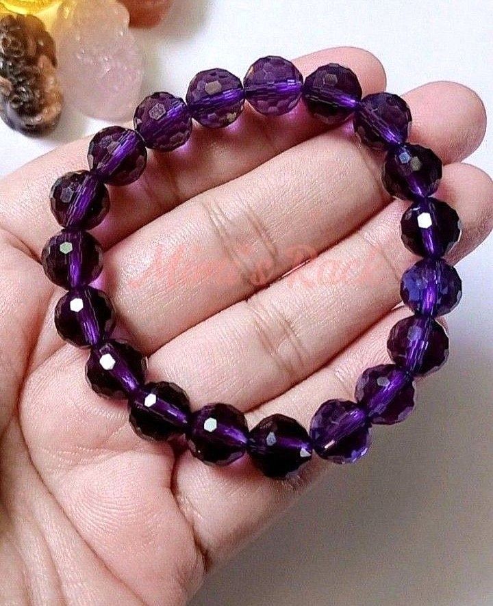 FACETED AMETHYST BRACELET (Category: Bracelets) located in Taguig. Submitted by mimisrack (Listing ID 1466820070, Image 2). Description: 💜Elegant spiritual clarity bracelet with radiant purple sparkle -Amethyst is known for protection, calmness, and spiritual awareness -Faceted cut enhances brilliance and light-reflecting sparkle -Promotes emotional balance and stress relief -Traditionally worn for protection and clearing negative energy -Encour