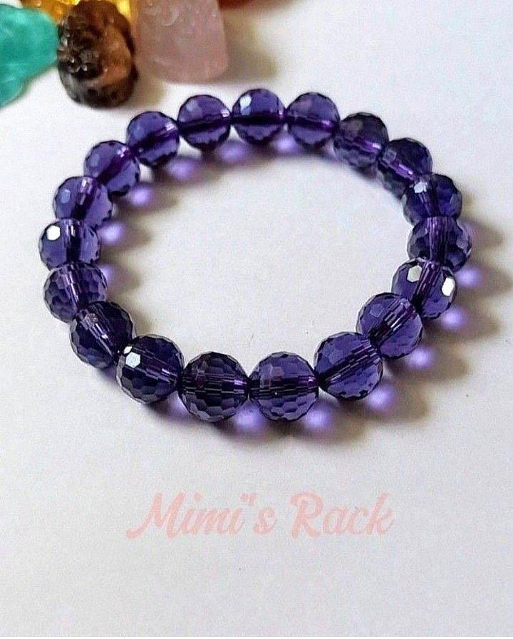 FACETED AMETHYST BRACELET (Category: Bracelets) located in Taguig. Submitted by mimisrack (Listing ID 1466820070, Image 1). Description: 💜Elegant spiritual clarity bracelet with radiant purple sparkle -Amethyst is known for protection, calmness, and spiritual awareness -Faceted cut enhances brilliance and light-reflecting sparkle -Promotes emotional balance and stress relief -Traditionally worn for protection and clearing negative energy -Encour