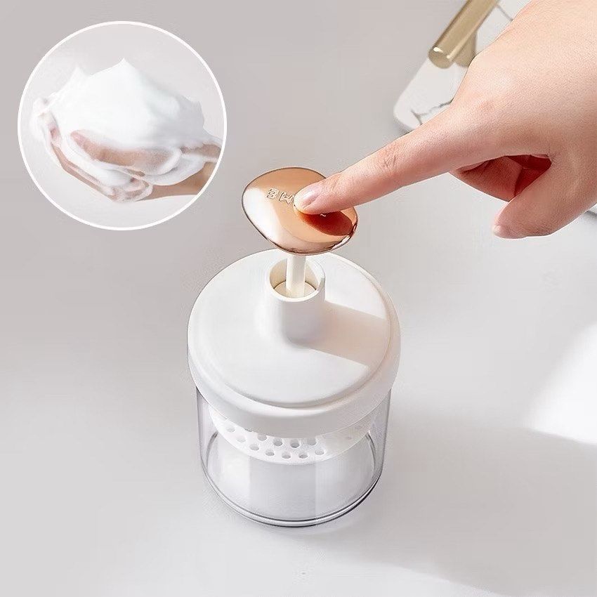 Facial Cleanser Foam Maker (Category: Face Care) located in Manila. Submitted by maichandise (Listing ID 1466923846, Image 3). Description: .