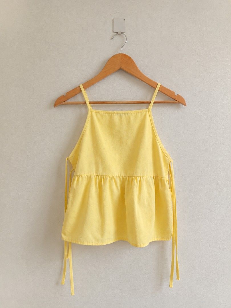 Fashtrends Yellow Cami Tank Top (Category: Sleeveless) located in Manila. Submitted by maxinesotto (Listing ID 1466873527, Image 2). Description: SIZE: small on tag width - 15 length - 20.