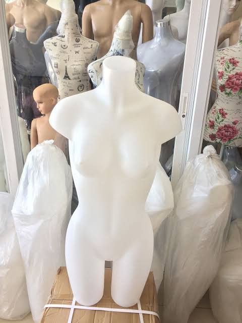 Female Torso Mannequin Display Dummy (Category: Looking For) located in Quezon City. Submitted by ann.ynnahy (Listing ID 1466797325, Image 2). Description: - Type: Female mannequin torso with head, waist, and hips - Material: Smooth, lightweight white plastic - Stability: Stands upright independently on flat surfaces - Versatility: Clean white color matches any clothing style - Best Uses: Ideal for online selling photos, boutique displays, and se