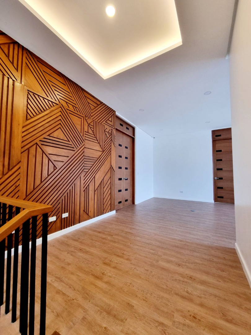 (Category: ) located in . Submitted by luxerealtyph (Listing ID 1466910266, Image 1). Description: .