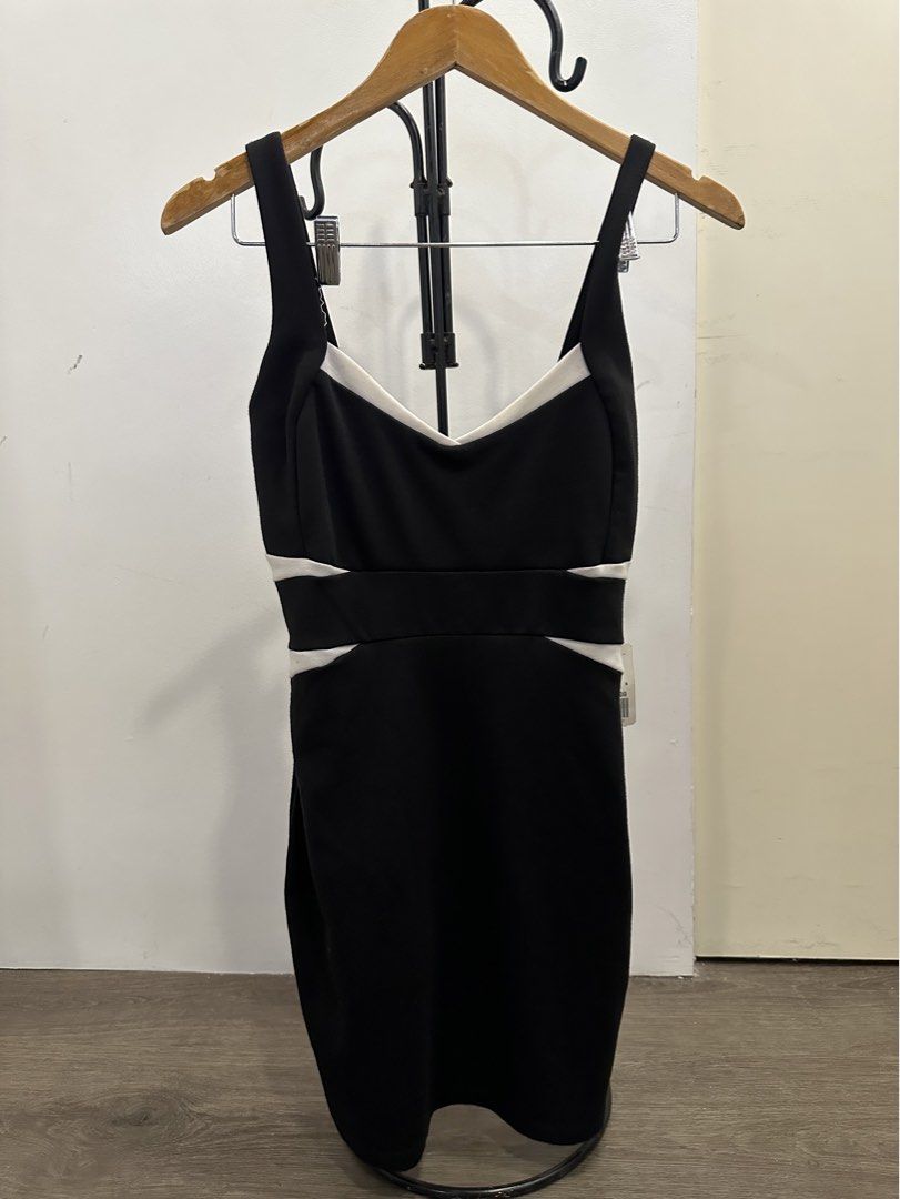 Forever 21 Bodycon Dress (Category: Dresses) located in Paranaque City. Submitted by celinegab (Listing ID 1466868074, Image 1). Description: small on tag but medium fit.